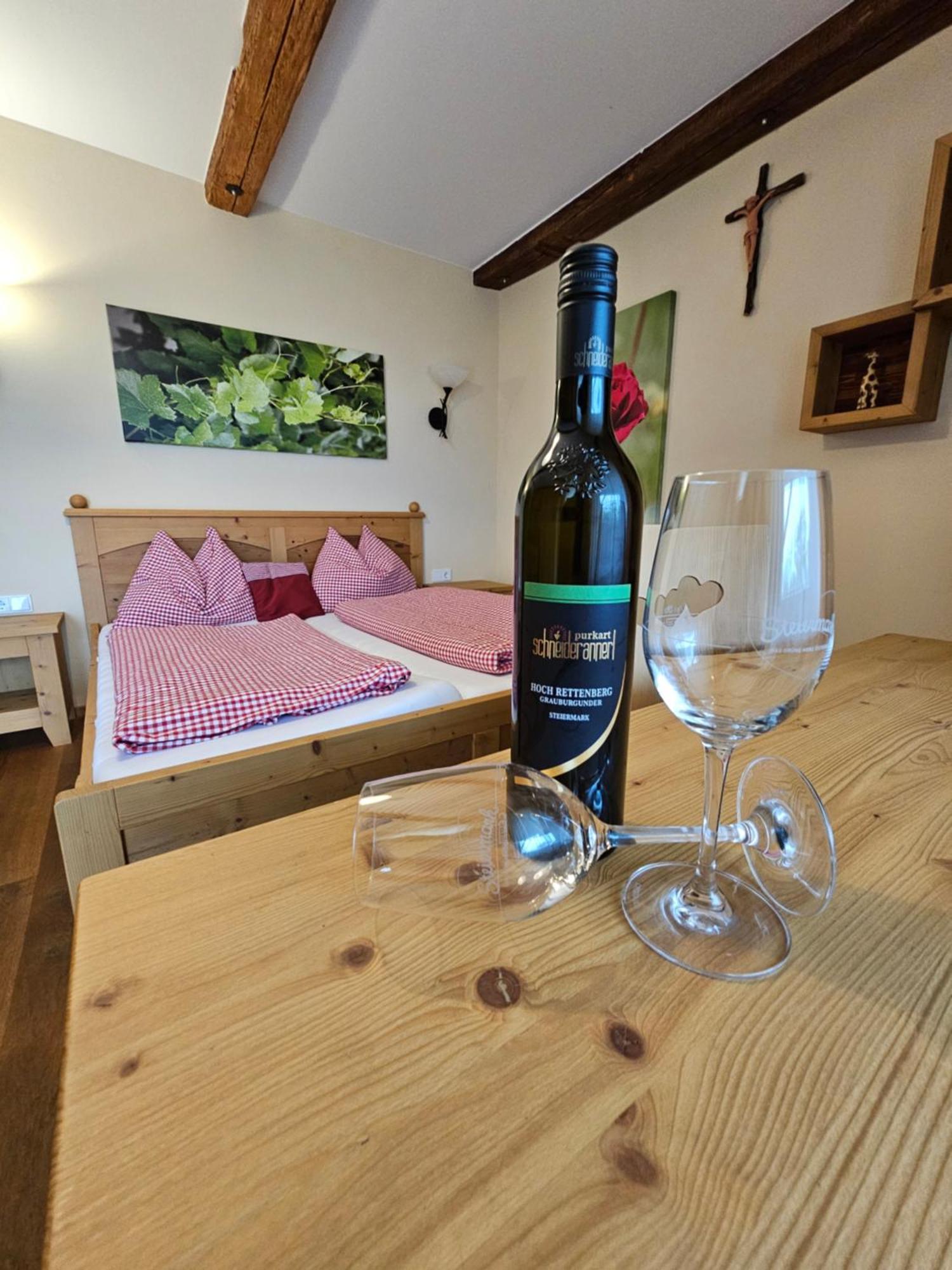 Weingut Buschenschank Schneiderannerl Gleinstätten Exterior foto